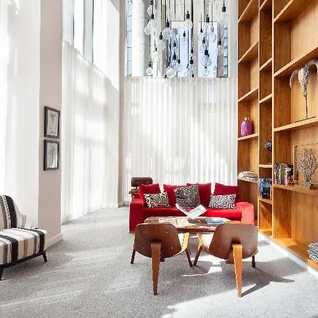 Lincoln Plaza Studio Apartments